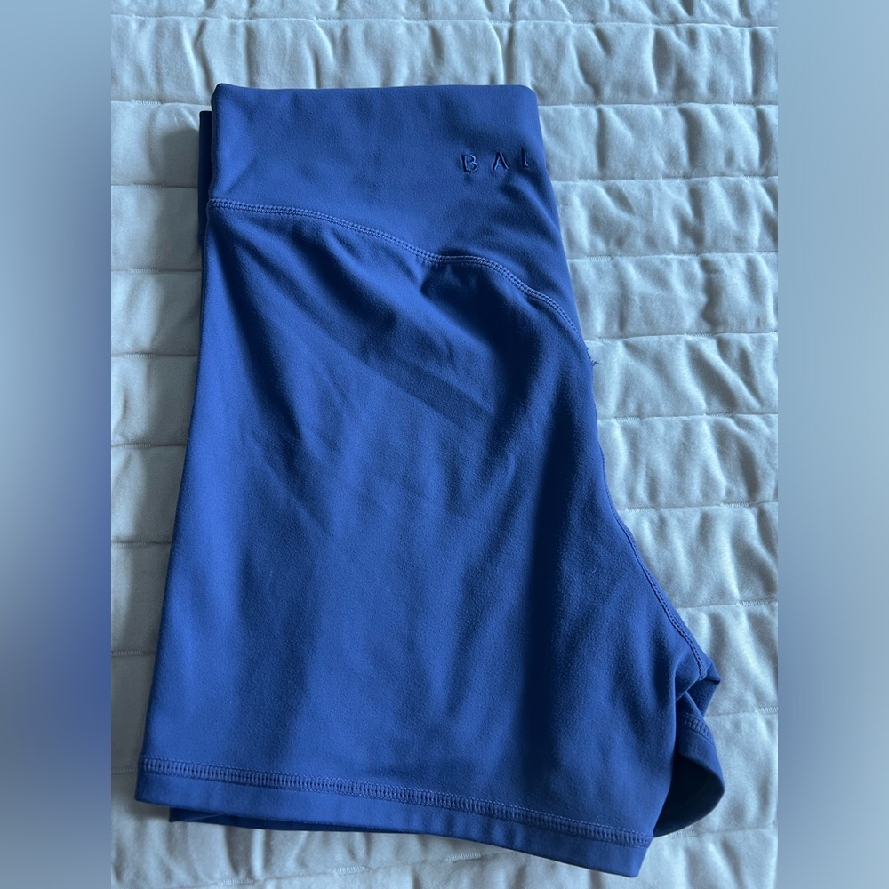 Vitality balance shorts